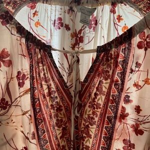 Women’s Small Blouse. Never worn. Elastic hem.